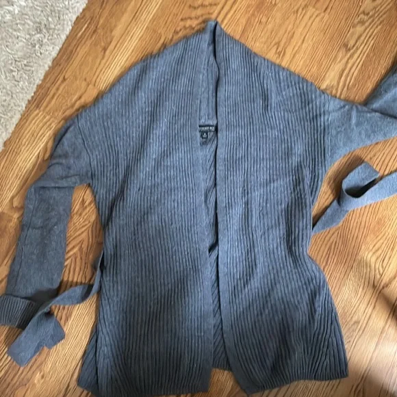 Banana Republic Merino Wool cardigan - Picture 6 of 6
